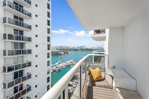 1900 Sunset Harbour Dr # 1715, Miami Beach FL 33139