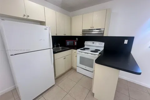 131 NW 77th St # 7, Miami FL 33150