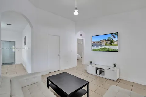 12031 NW 5th Ave # 1, Miami FL 33168