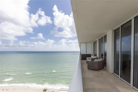 1830 S Ocean Dr # 2108, Hallandale Beach FL 33009