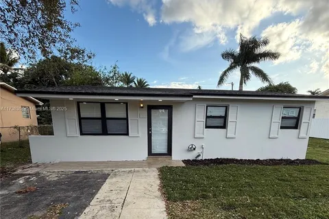 1770 NW 109th St, Miami FL 33167