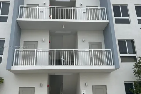 610 NE 2ND ST # 304, Dania Beach FL 33004