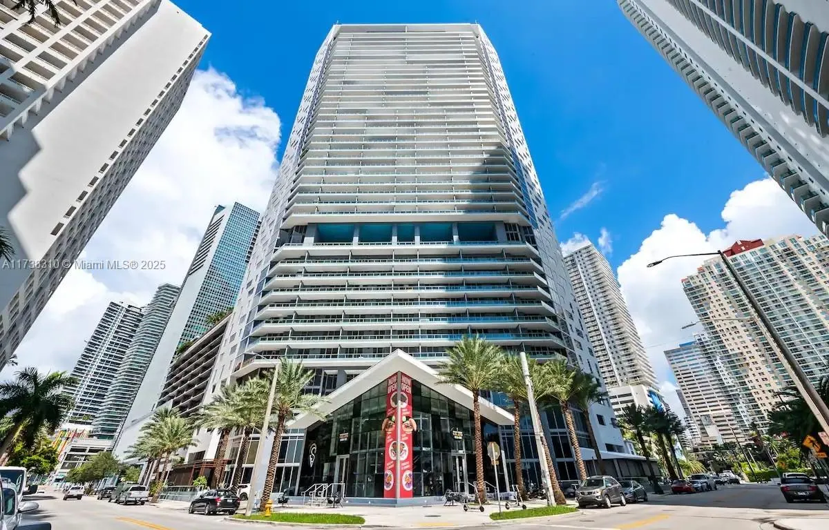 1300 Brickell Bay Dr # 2512, Miami FL 33131