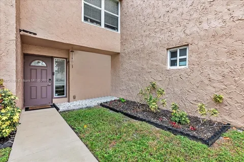 9410 Live Oak PL # 110, Davie FL 33324