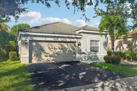 1283 Chinaberry Dr, Weston FL 33327