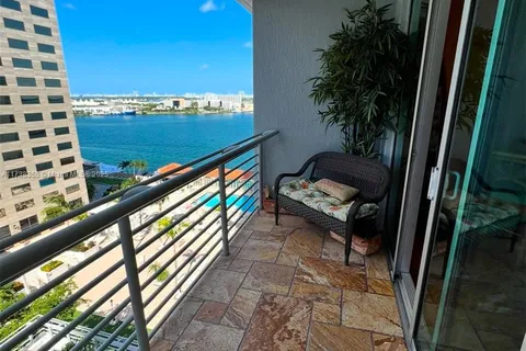 335 S Biscayne Blvd # 1500, Miami FL 33131