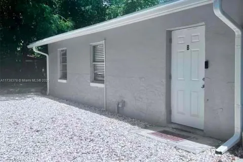 521 20th N St # B, Fort Pierce FL 34950