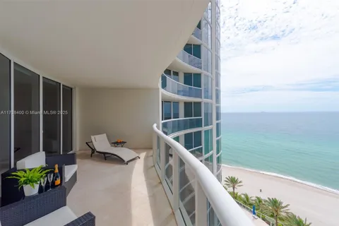 17201 Collins Ave # 1604, Sunny Isles Beach FL 33160