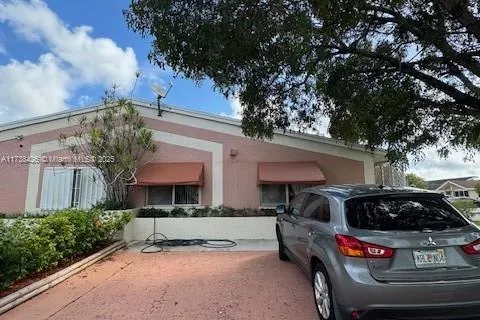 9823 SW 146th Pl, Miami FL 33186