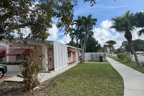 9823 SW 146th Pl, Miami FL 33186