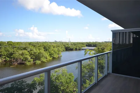 16385 Biscayne Blvd # 518, North Miami Beach FL 33160