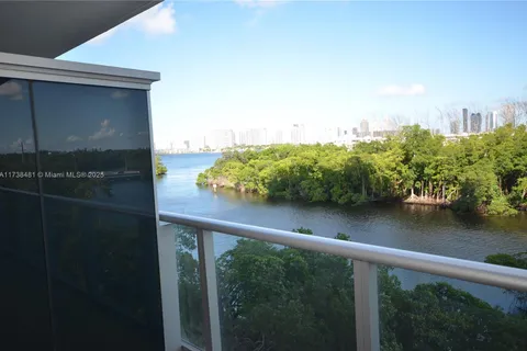 16385 Biscayne Blvd # 518, North Miami Beach FL 33160