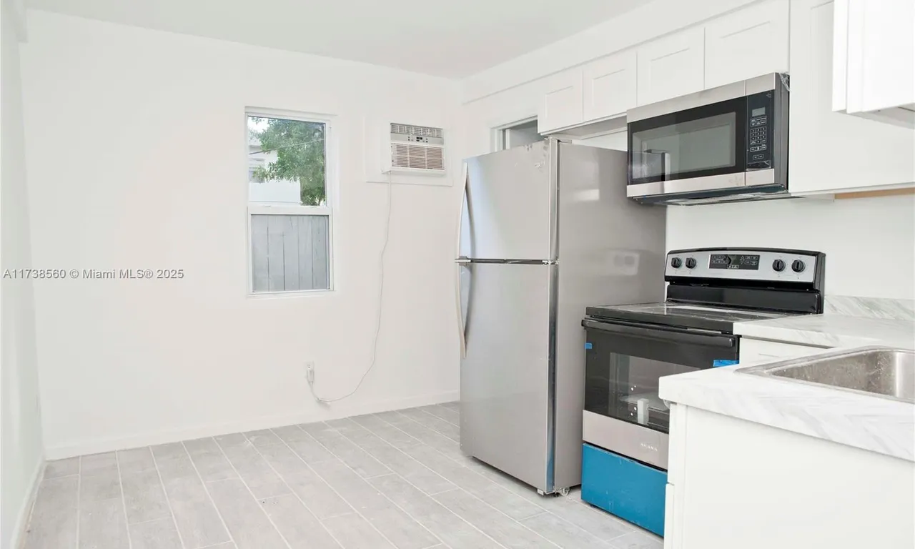 1323 N Federal Hwy # 1, Hollywood FL 33020