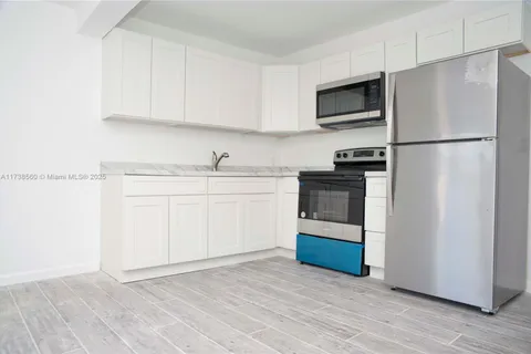 1323 N Federal Hwy # 1, Hollywood FL 33020