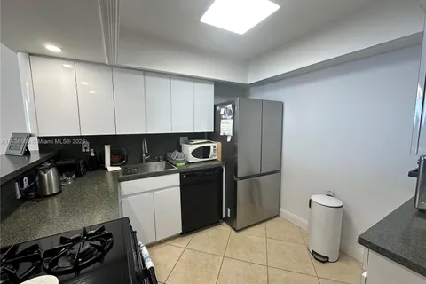 2030 S Ocean Dr # 2217, Hallandale Beach FL 33009