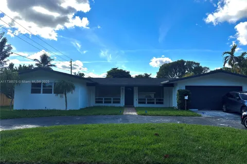 861 N Bel Air Dr, Plantation FL 33317