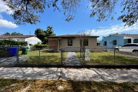 1461 NW 33rd Ave, Miami FL 33125