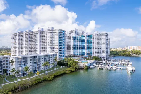 18081 Biscayne Blvd # 803, Aventura FL 33160