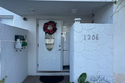 1206 Seaview # 1206, North Lauderdale FL 33068