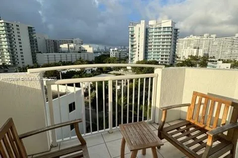 1621 Bay Rd # 708, Miami Beach FL 33139