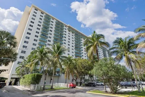 19390 Collins Ave # 817, Sunny Isles Beach FL 33160