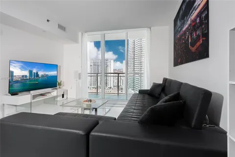 950 Brickell Bay Dr # 2501, Miami FL 33131