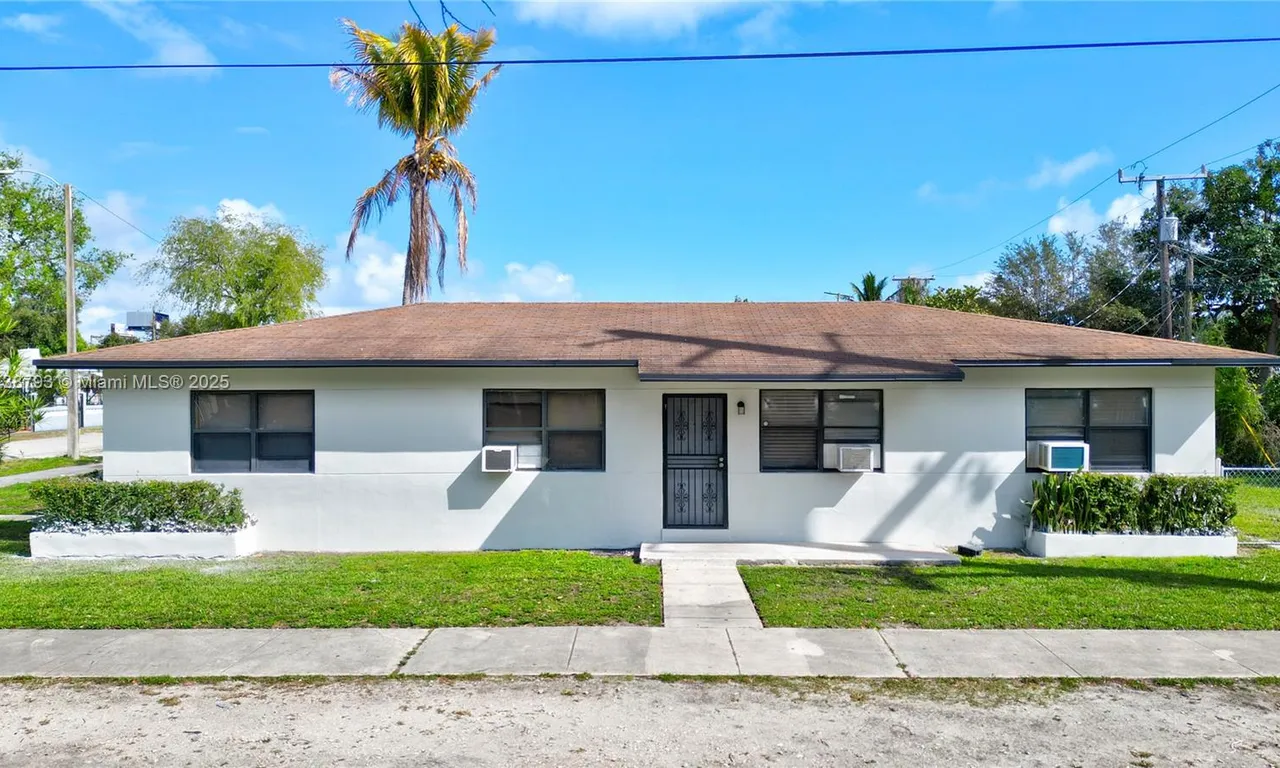 7725 NW 8th Ave # 7725, Miami FL 33150