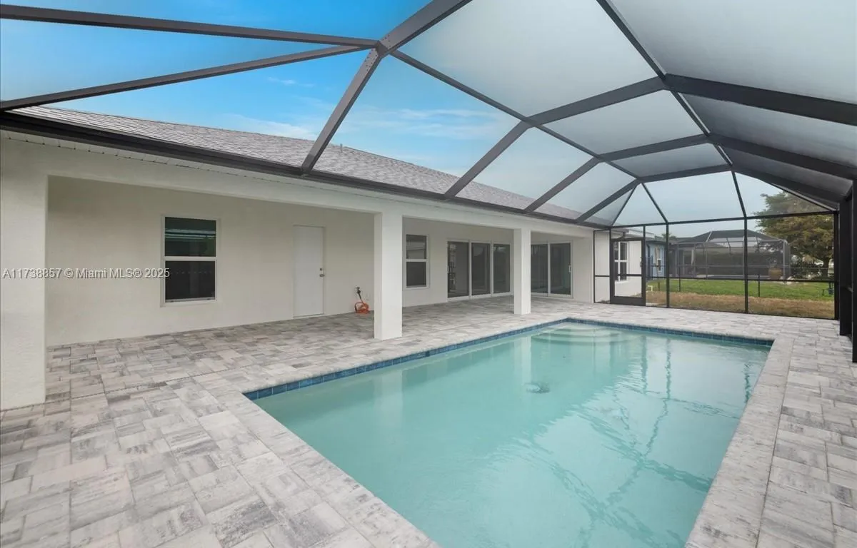 2201 NW 2nd AVE, Cape Coral FL 33993