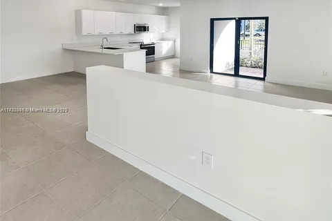 4236 NW 82nd Ave, Doral FL 33166