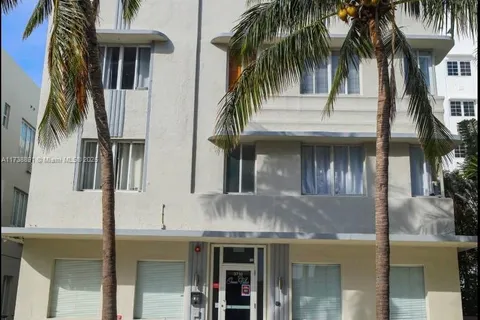 3710 Collins Ave # 206, Miami Beach FL 33140