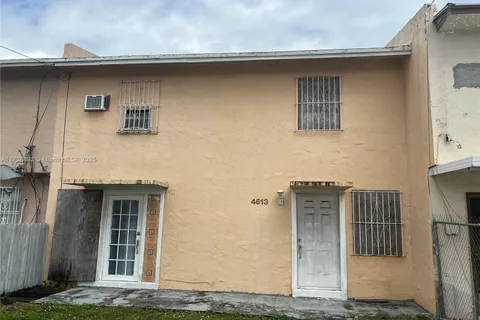 4613 NW 191st St, Miami Gardens FL 33055