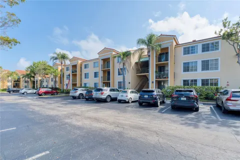 160 Yacht Club Way # 110, Hypoluxo FL 33462