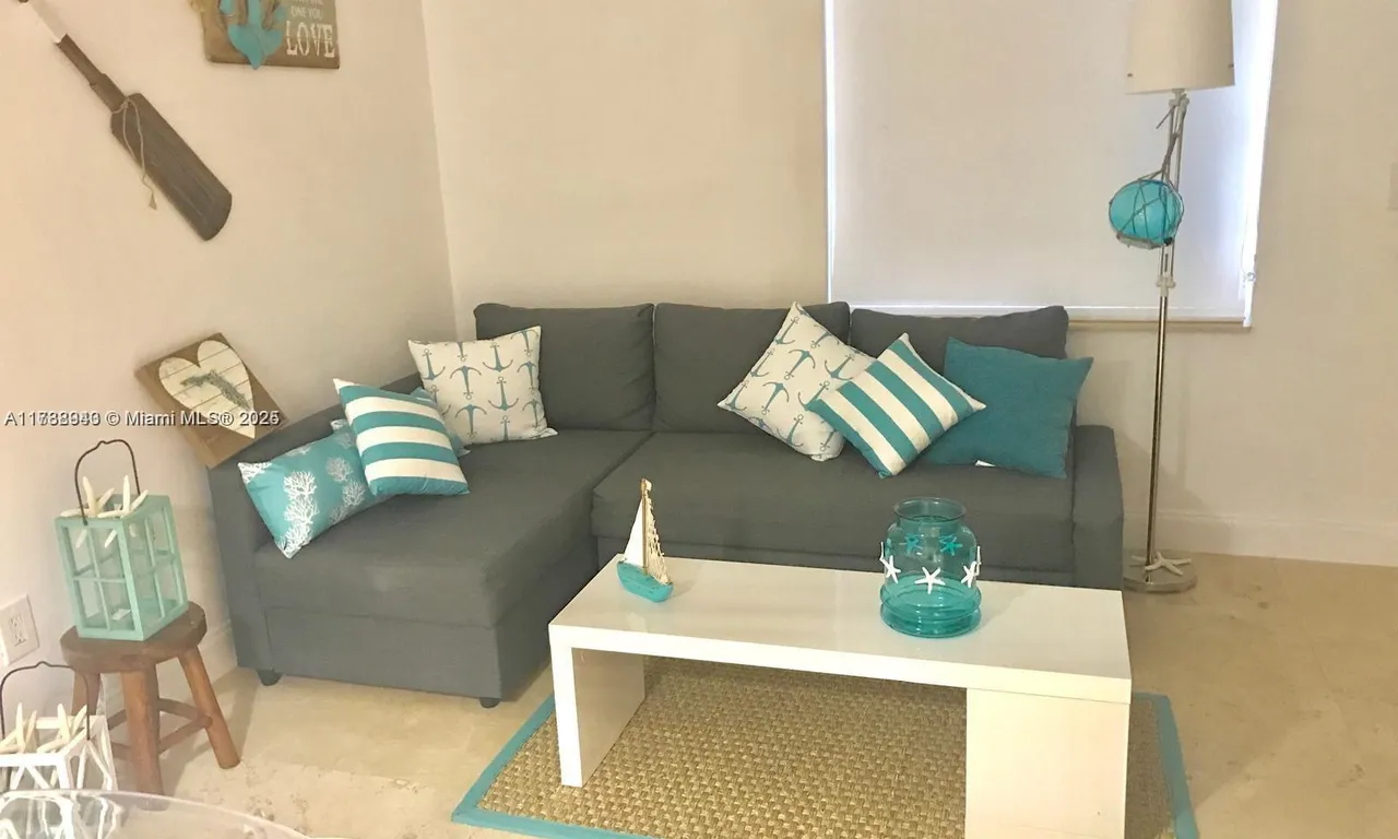 100 Sunrise Dr # 14, Key Biscayne FL 33149