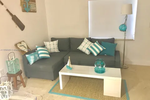100 Sunrise Dr # 14, Key Biscayne FL 33149