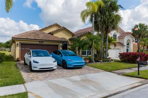 21910 Philmont Ct, Boca Raton FL 33428