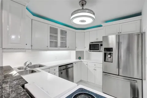 1228 West Ave # 611, Miami Beach FL 33139