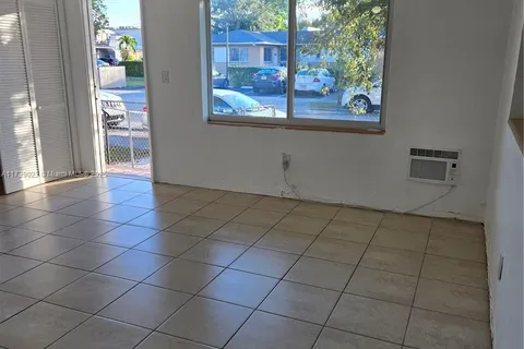 400 SW 21st Ave # 5, Miami FL 33135