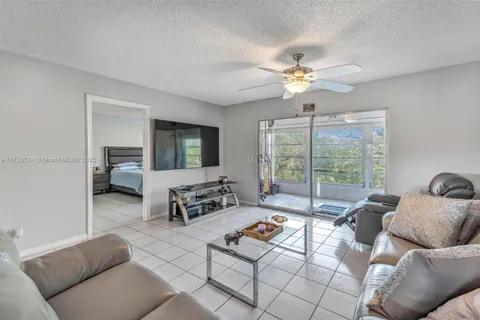 1300 SW 125th Ave # 406K, Pembroke Pines FL 33027