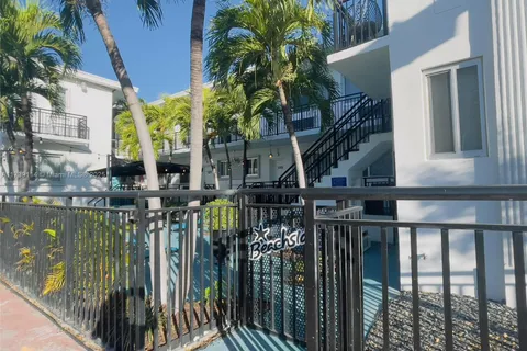 8100 Harding Ave, Miami Beach FL 33141