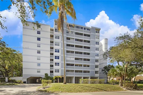 3301 Spanish Moss Ter # 904, Lauderhill FL 33319