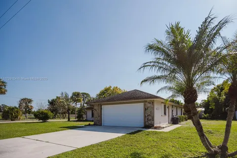 5800 Paleo Pines Cir, Fort Pierce FL 34951