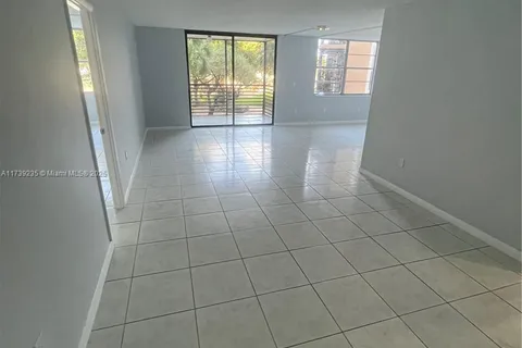 1000 Saint Charles Pl # 208, Pembroke Pines FL 33026