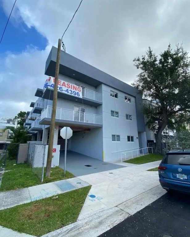 1029 NW 3rd St # 201, Miami FL 33128