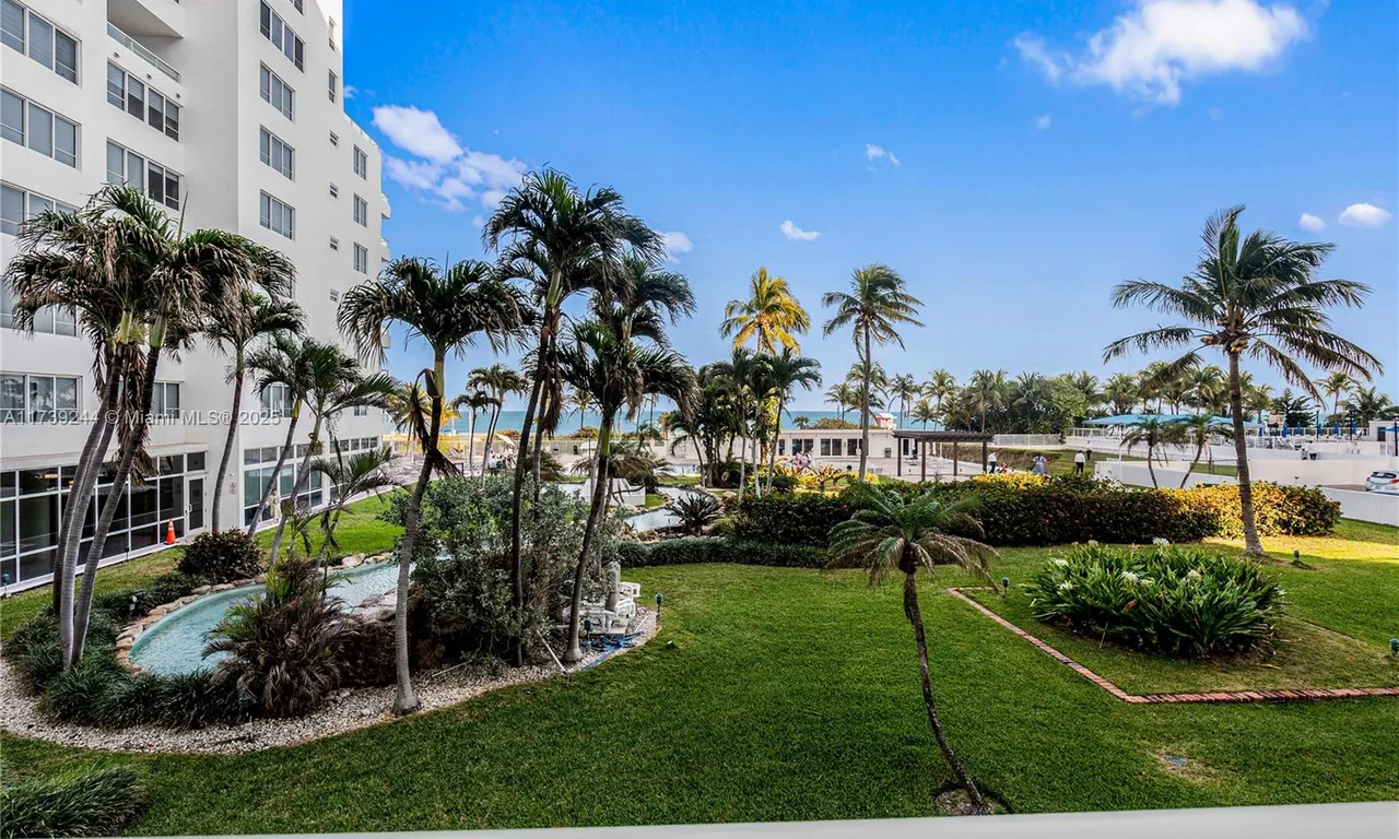 5005 Collins Ave # 212, Miami Beach FL 33140