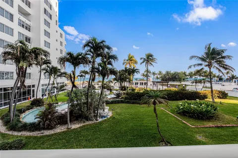 5005 Collins Ave # 212, Miami Beach FL 33140