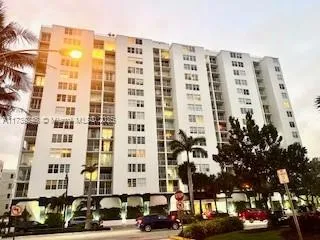 6450 Collins av # 509, Miami Beach FL 33141