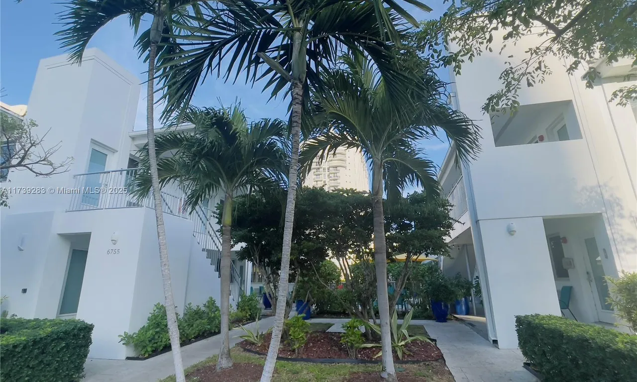 6755 Harding Ave, Miami Beach FL 33141