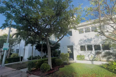 6755 Harding Ave, Miami Beach FL 33141