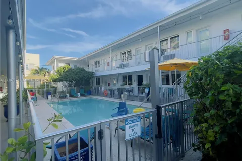 6755 Harding Ave, Miami Beach FL 33141