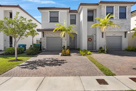 25246 SW 107th Ct, Homestead FL 33032